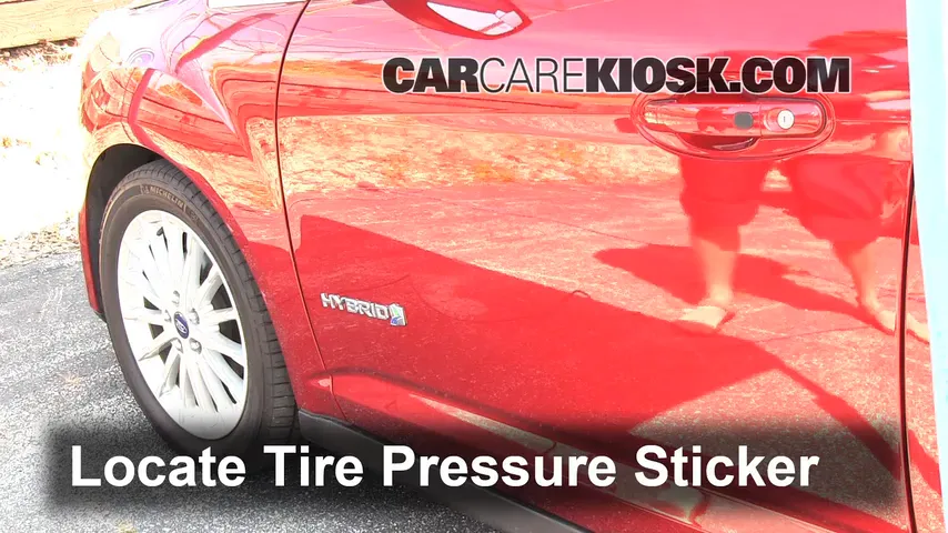 2013 Ford C-Max Hybrid SEL 2.0L 4 Cyl. Tires & Wheels Check Tire Pressure